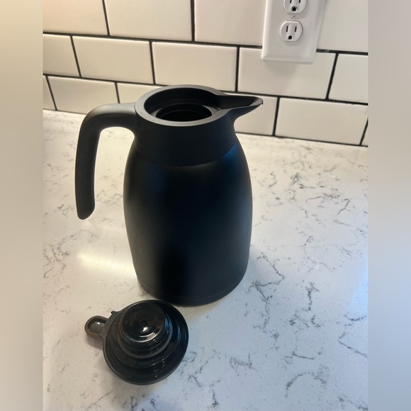Primula Bryant Stainless Steel Thermal Carafe, 50 fl oz, Matte Black - Picture 3 of 9